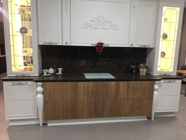 9005 Бурбонне