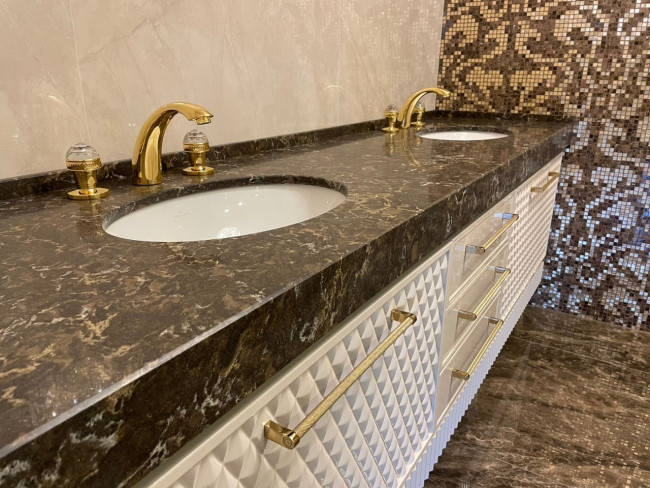 9005 Бурбонне