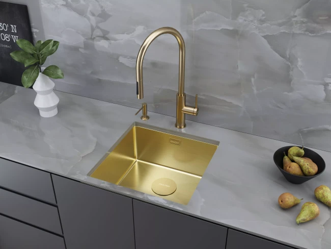 Смеситель Paulmark Senso сенсорный с режимами душ / струя