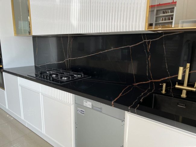 7700 Калакатта Марсель