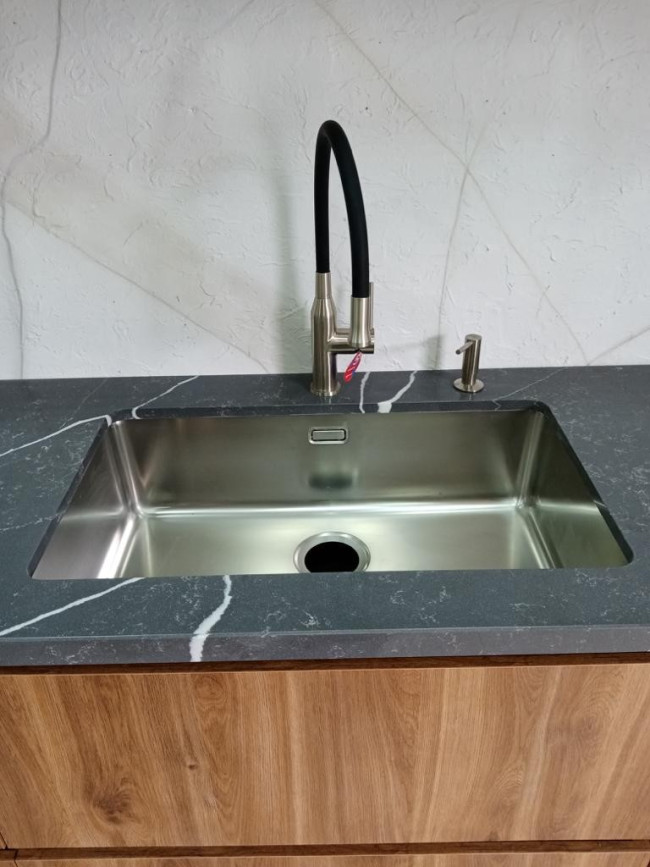 7670 Калакатта Кассель