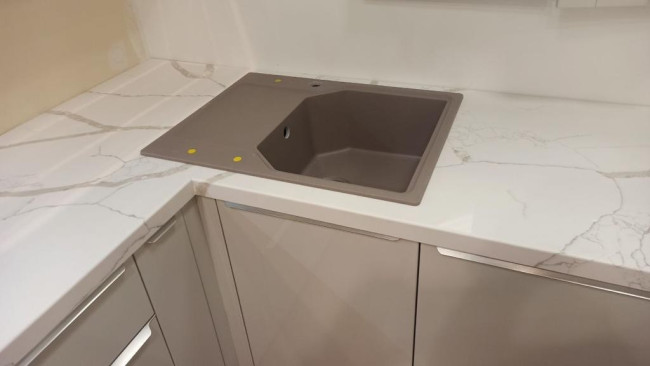 7400 А+B Калакатта Дофине