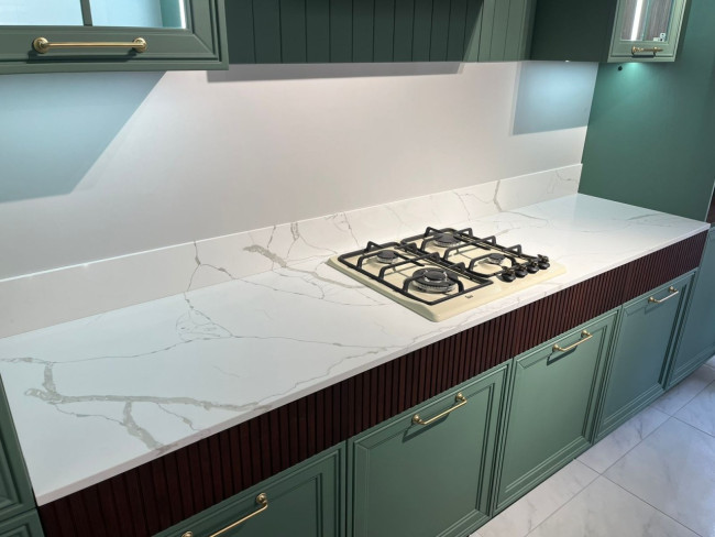 7400 А+B Калакатта Дофине