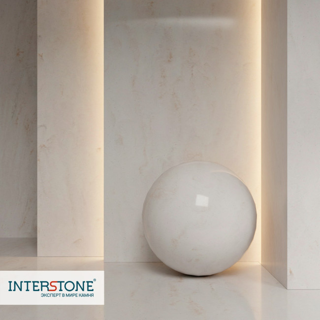 M 712 A Stylish Moon