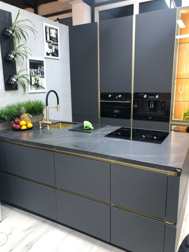 7990 Канны Грис