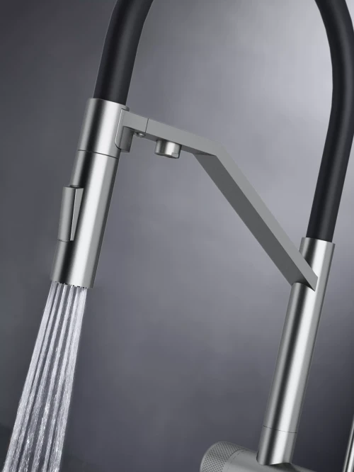 Смеситель ZENDER с подключением к фильтру для воды Брашированная сталь