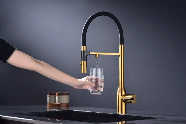 Смеситель Paulmark MAGNETO ONE с подключением к фильтру для воды с высоким изливом