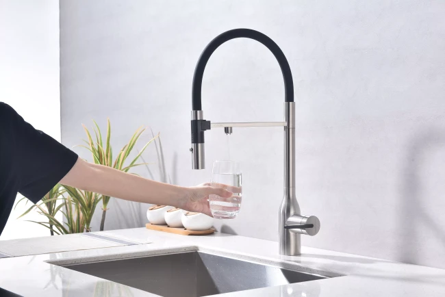 Смеситель Paulmark MAGNETO ONE с подключением к фильтру для воды с высоким изливом