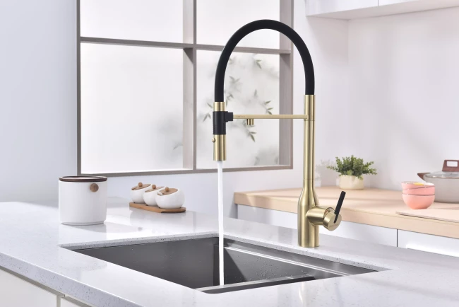 Смеситель Paulmark MAGNETO ONE с подключением к фильтру для воды с высоким изливом