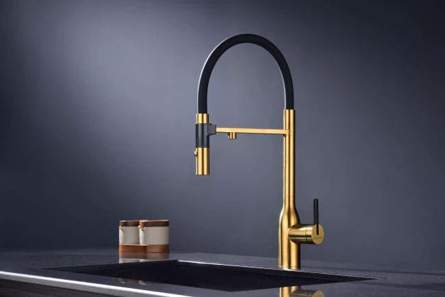 Смеситель Paulmark MAGNETO ONE с подключением к фильтру для воды с высоким изливом