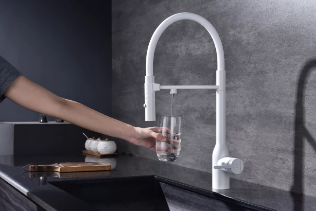 Смеситель Paulmark MAGNETO ONE с подключением к фильтру для воды с высоким изливом