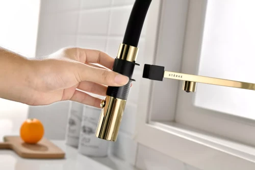 Смеситель с подключением к фильтру для воды Paulmark Gravity Золото G