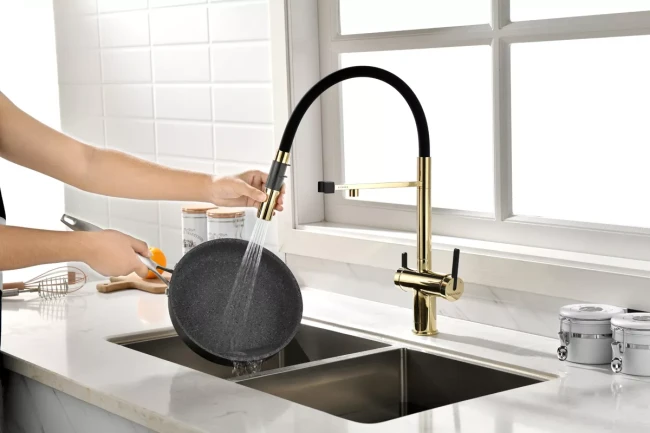 Смеситель с подключением к фильтру для воды Paulmark Gravity