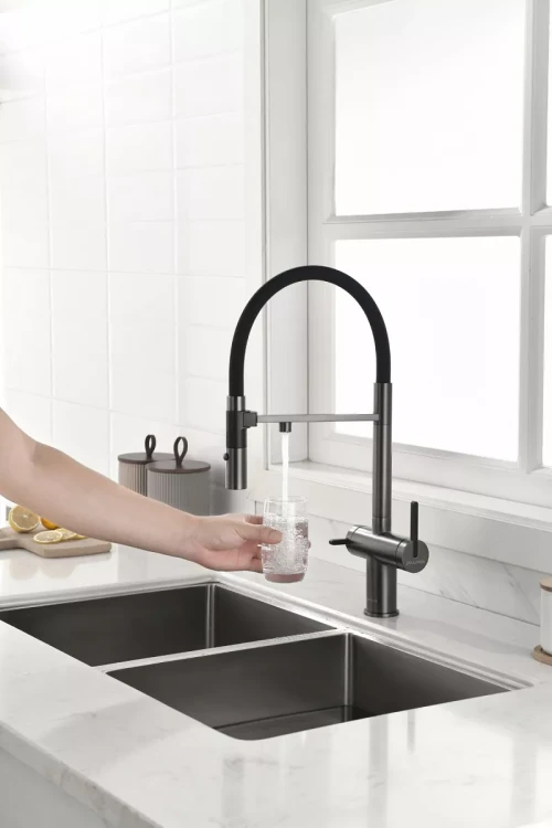 Смеситель с подключением к фильтру для воды Paulmark Gravity Вороненая сталь GM