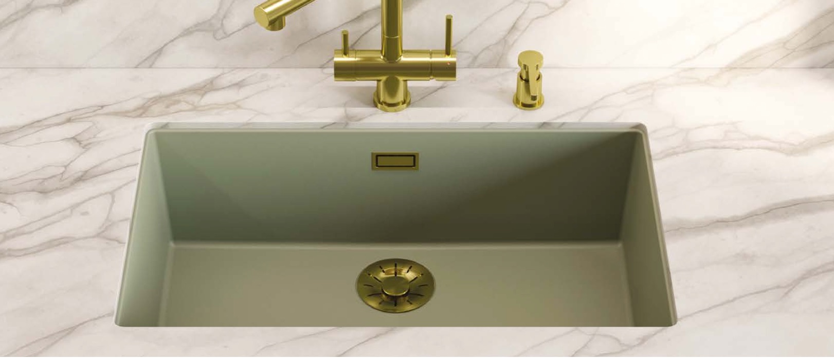 Встроенная мойка в каменной столешнице